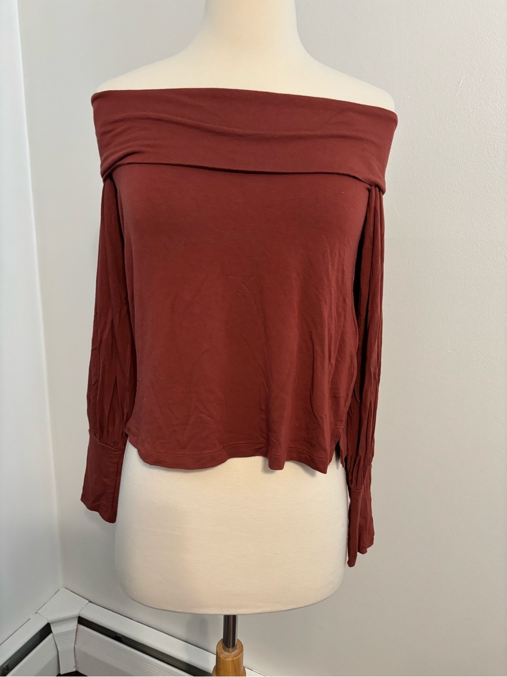 Abercrombie & Fitch Off-Shoulder Long Sleeve Top in Rust